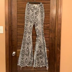 BNWOT Float On Free People Flares- Size 24, Snake